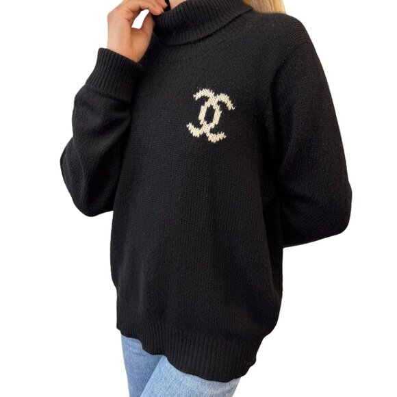 CHANEL Vintage Big CC Logo Knit Sweater Turtleneck Top Black Cashmere [105663] - Picture 2 of 12